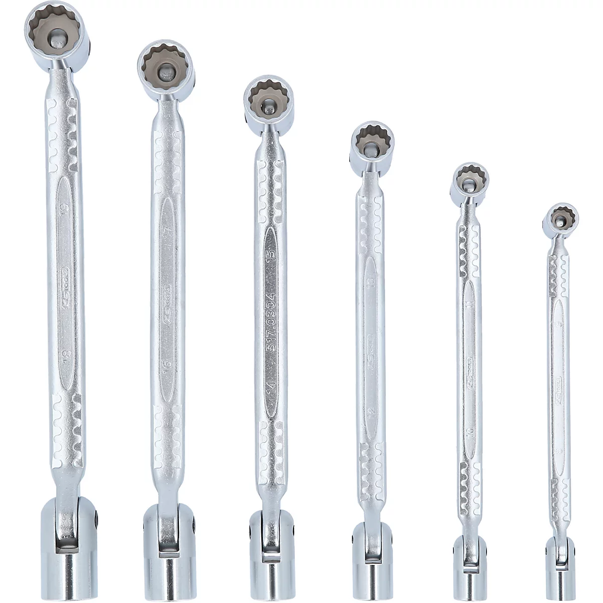 Sechs silberne, abgewinkelte Steckschlüssel in verschiedenen Größen, auf weißem Hintergrund.